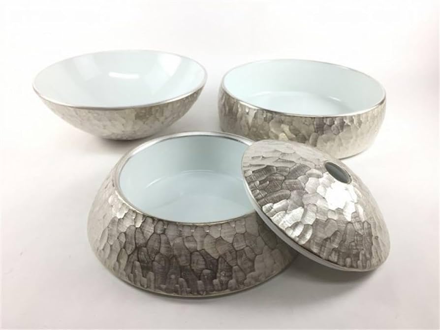 有田焼 李荘窯 玉重.本銀彩槌目内白　銀色 重箱 3段重 16cm Amazon.co.jp: 有田焼 李荘窯 玉重 本銀彩槌目内白 銀色 重箱 3